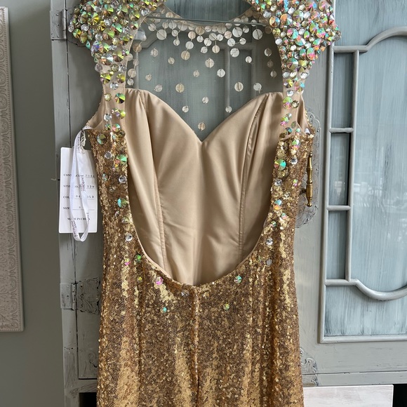 New Gala golden sparkly dress, size 8 - Picture 13 of 14